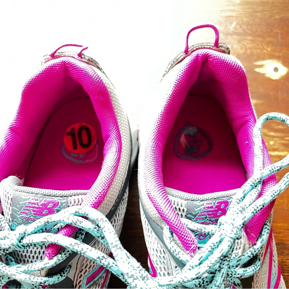 ✨ Closet Refresh - New Balance Trail 612 All Terrain Gray & Pink Hiking Shoes - Picture 10 of 12